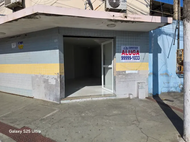 Imóvel para aluguel possui 35 metros quadrados em Cobilândia - Vila Velha - ES