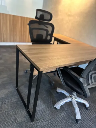 MESA DE ESCRITORIO 1.50x1.50 INDUSTRIAL EM L LOJA IKONOFFICE