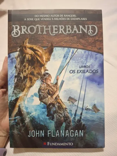 Livro Brotherband 1 - Os Exilados - John Flanagan