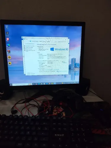 Vendo ou troco em iphone esse Pc completo