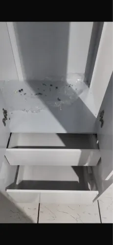 Guarda roupa de solteiro 