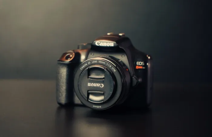 Canon T6 + 50mm 1.8