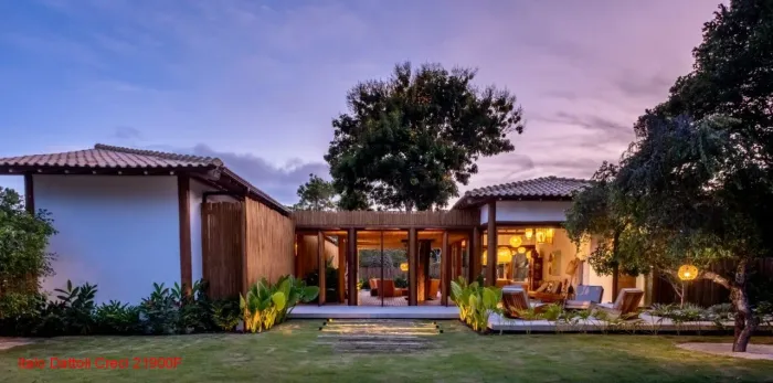 CASA EM CONDOMÍNIO RESIDENCIAL em PORTO SEGURO - BA, CARAIVA