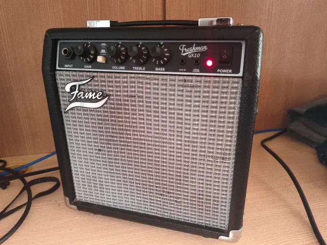 Amplificador de guitarra Fame