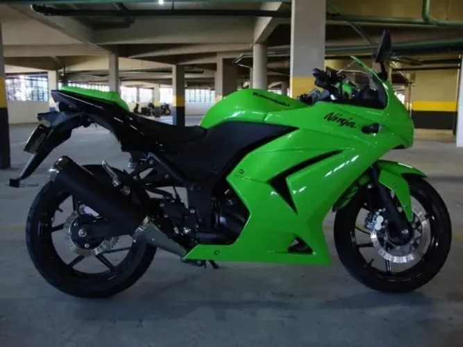 SUCATA KAWASAKI NINJA 250 PARA VENDA DAS PEÇAS