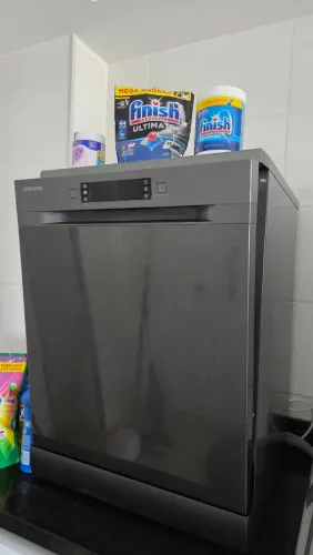 Lava-louças Samsung Black Inox com 14 Serviços, Limpeza Silenciosa e Display LED - 220V