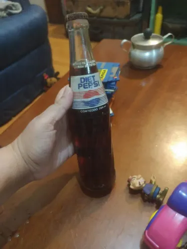 Garrafa Pepsi antiga lacrada