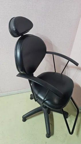 Cadeira para maquiagem ou salão 
