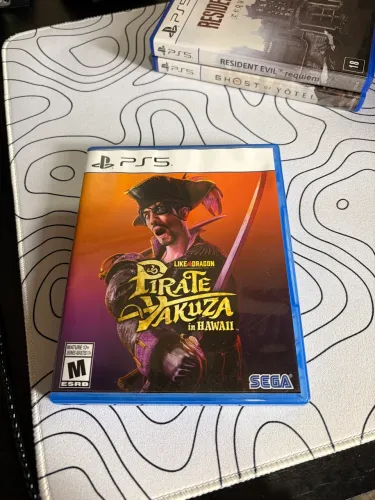 Jogo Like A Dragon: Pirate Yakuza in Hawaii PS5 Mídia Física