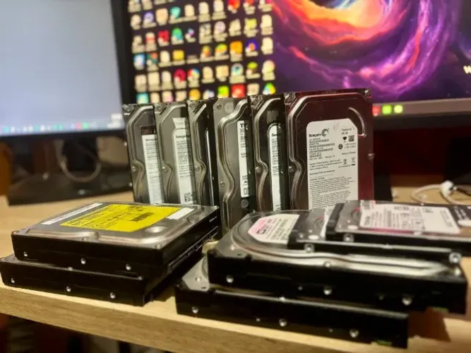 Lote de 12 HDs (Desktop 3.5" e Notebook 2.5")
