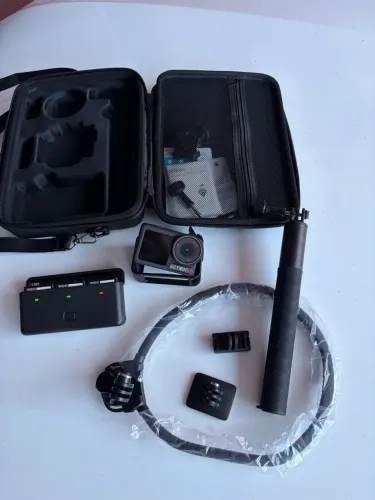 DJI Action 5 Pro Kit Adventure 3 Baterias + Bastão + Case