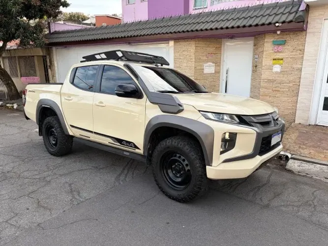 Mitsubishi L200 Triton Savana GLS 2.4 4X4 Die. AUT 2024