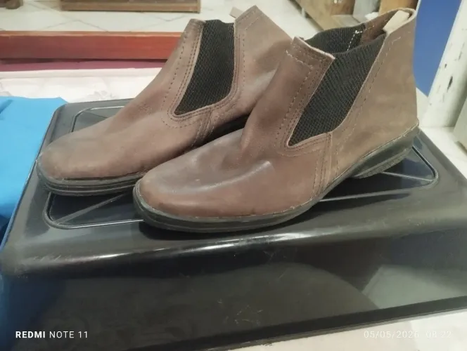 Bota masculina número 43 de couro