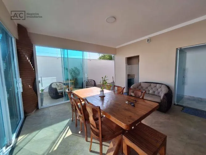 Casa com 2 dormitórios à venda, 170 m² por R$ 850.000,00 - Parque Residencial Terras de Yu