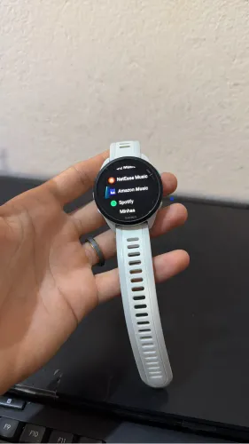 Garmin 165 music white