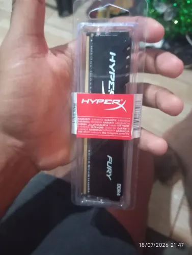 Duas memórias ram de ddr4 4gb