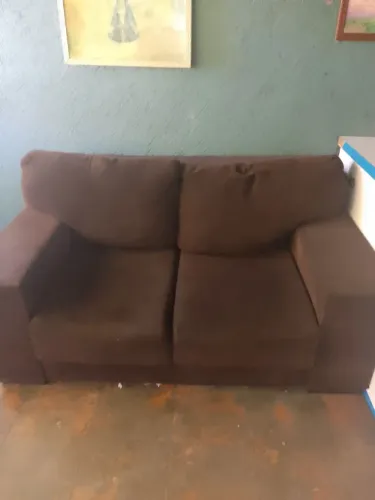Sofá 2 lugar retrátil em ótimo estado.