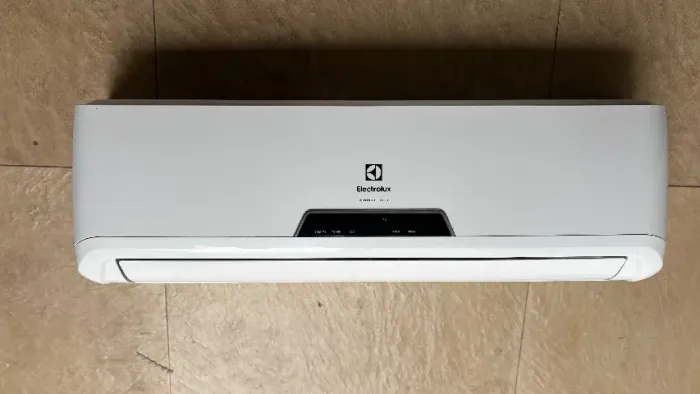 Ar condicionado split 9000 btus Eletrolux 220 V