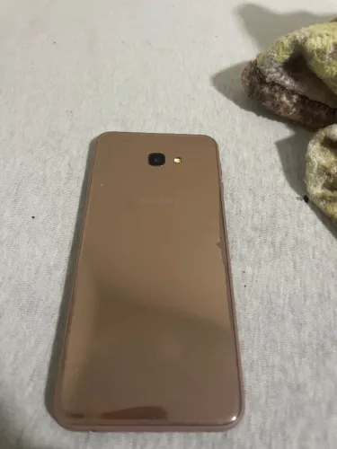 SAMSUNG J4