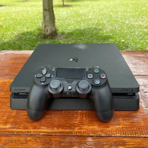 PS4 slim 500gb e CONTROLE + JOGOS adicional 