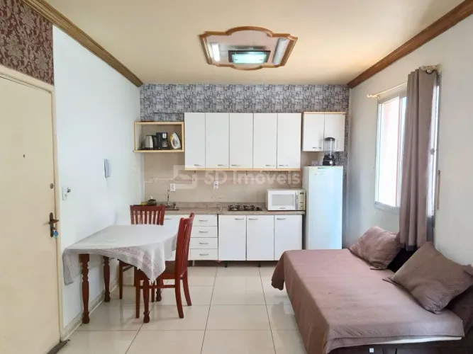 Kitnet, 27m² - Centro - Florianópolis, SC