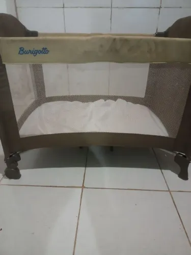 Berço portátil chiqueirinho Burigotto com colchão - Desmontável