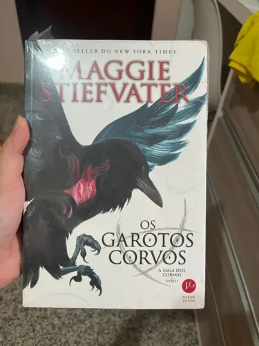 Livro: Os Garotos Corvos - Maggie Stiefvater