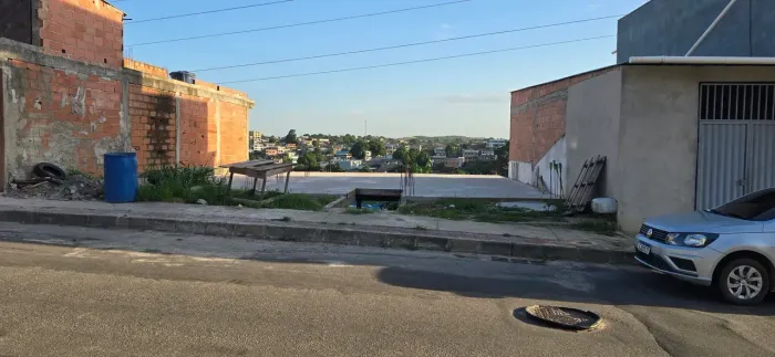 Imóvel para venda possui 180 metros quadrados em Arlindo Villaschi - Viana - ES