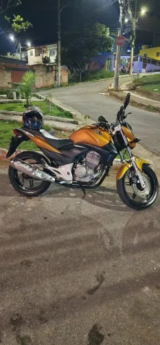 Cb 300 Dourada 