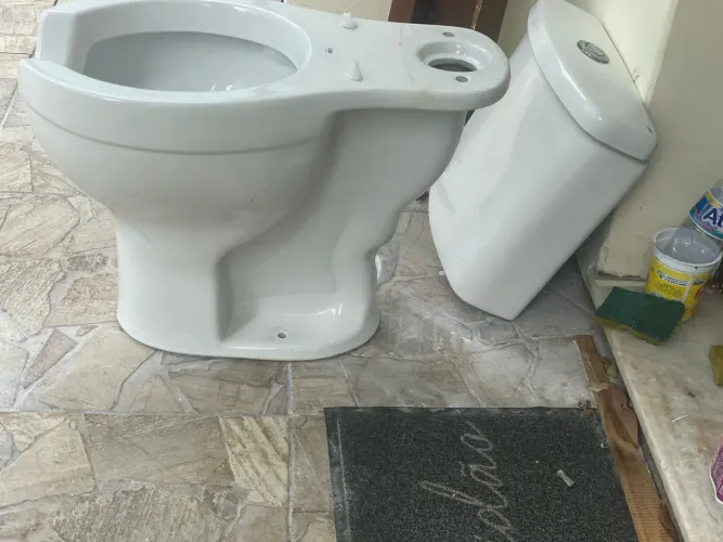 Vaso Sanitário Celite completo com caixa acoplada