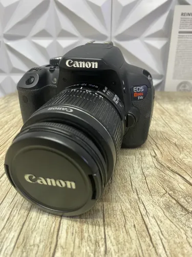 Canon T4i