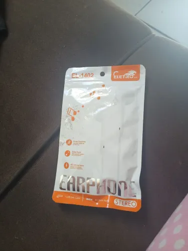 Fone de ouvido amarelo
