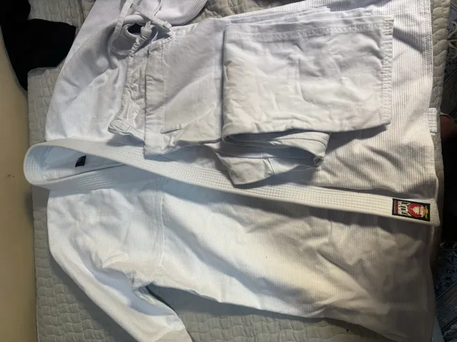Kimono dojo jiu-jitsu tamanho A4 (nunca usado)