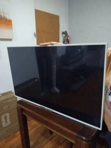 TV Philips 43" Com Defeito - Não Funciona - Para Peças ou Conserto