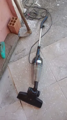 Aspirador de pó e água