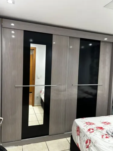 Guarda roupa de casal grande