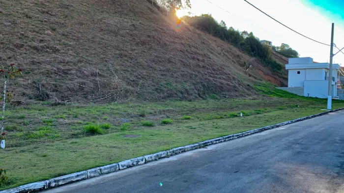 Quase 600 m² em um condomínio reservado para venda