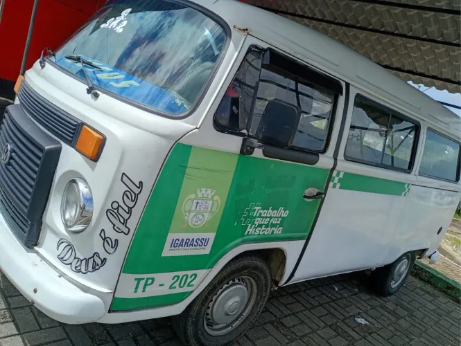 Volkswagen Kombi Standard/ Luxo/ Serie Prata 2006
