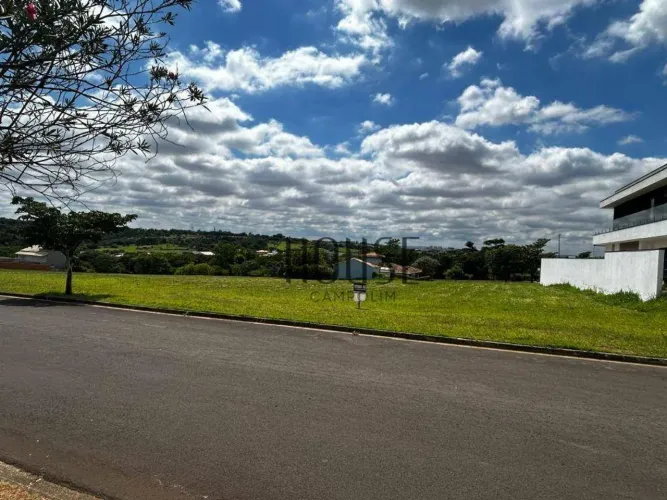 Terreno à venda, 1100 m² - Condomínio Saint Charbel - Araçoiaba da Serra/SP