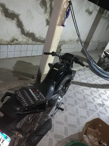 Vendo fan 25, troco em carro