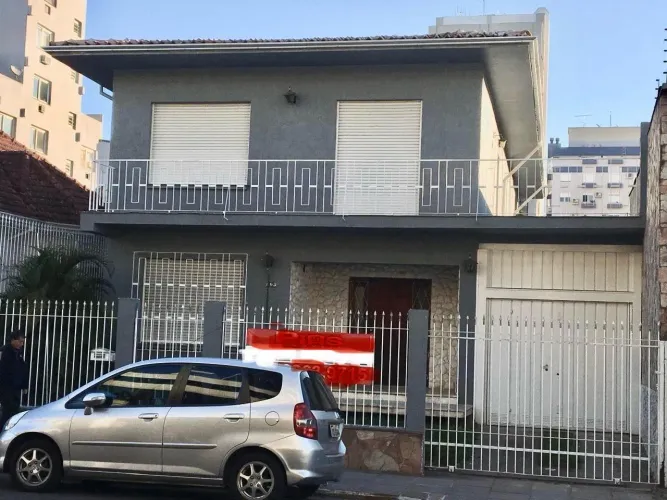 Preço de ocasião! Vende casa junto ao Triângulo, Shoping e Unimed de São Leo/RS.