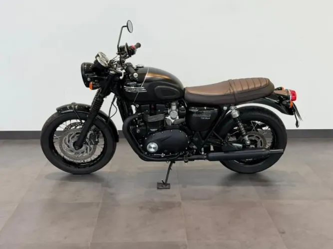 Triumph Bonneville T120 BLACK