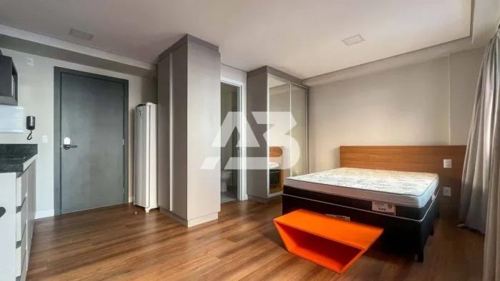 Apartamento com 1 dormitório para alugar - Centro - Curitiba/PR 26m²