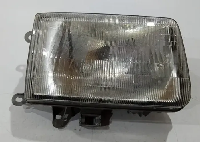 Farol Esquerdo Hilux 1992 1993 1994 1995 / Detalhe Esquerdo