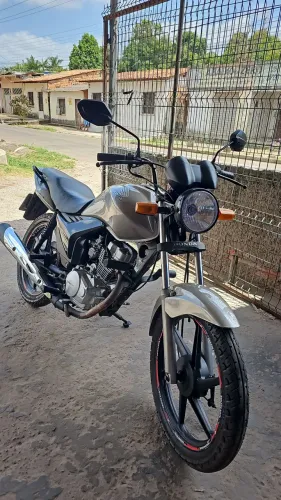 Fan 150 bem conservada