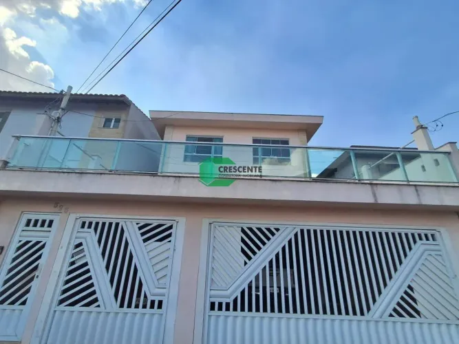 Sobrado á Venda 5 Quartos e 6 vagas