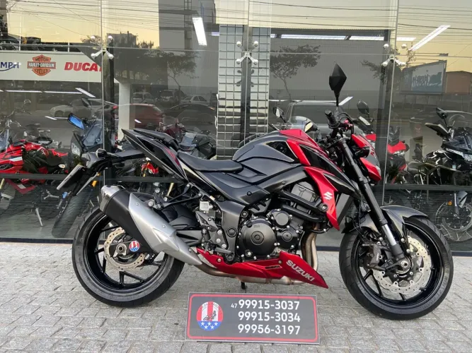 Suzuki Gsx-S 750