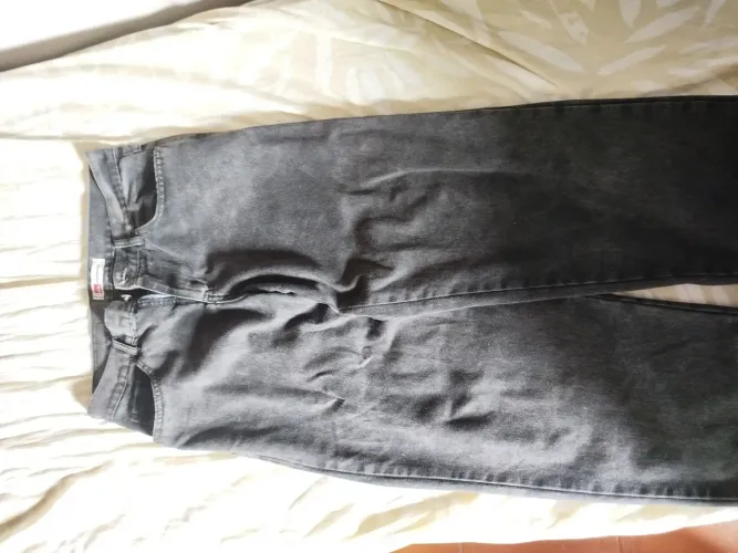 CALÇA BAGGY PRETA ESTONADA