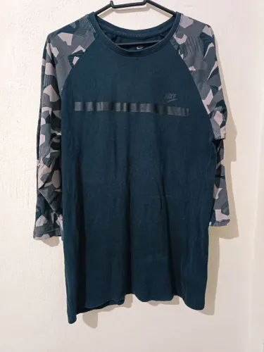 Camiseta Nike SB Henley Seasonal Preta