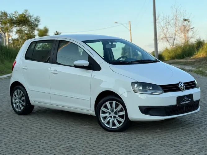 Volkswagen Fox 1.6 MI Total Flex 8V 5P 2014